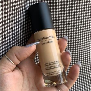 BarePRO Performance foundation in Natural